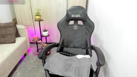 Snapshot of veromars_ chatting on January 2026 12:37:01 AM Catalina online show from January 2026 12:37:01 AM