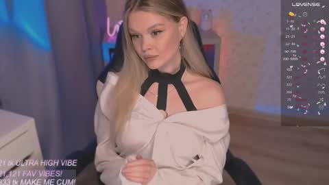 Tiffany online show from September 2025 07:40:02 PM