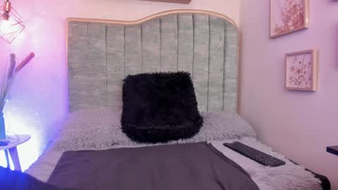 veronaburton online show from April 2026 01:34:01 PM