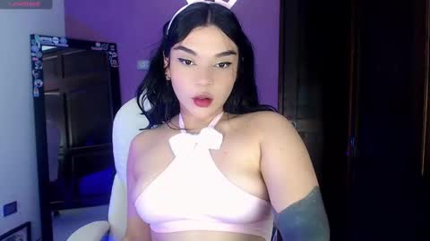 Snapshot of veronica_118 chatting on February 2025 10:11:01 PM veronica_118 online show from February 2025 10:11:01 PM