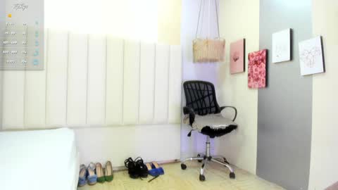 Snapshot of veronica_b07 chatting on February 2025 01:54:01 PM Veronica3 online show from February 2025 01:54:01 PM