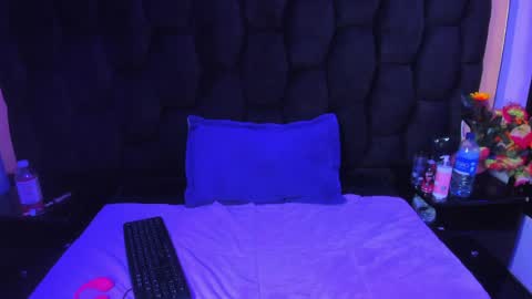 VeronicaCream  online show from April 2026 04:35:01 AM