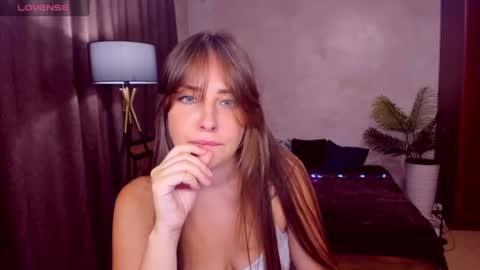 Snapshot of veronicafreman chatting on July 2026 05:16:02 AM Veronica online show from July 2026 05:16:02 AM