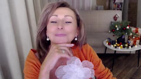 Snapshot of veronicagilbert chatting on December 2024 05:06:01 AM Helen online show from December 2024 05:06:01 AM