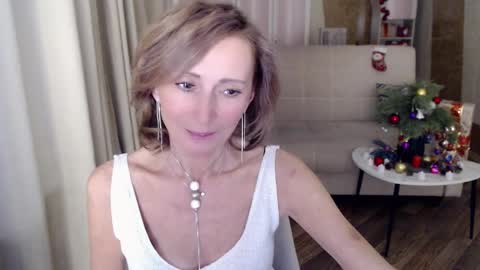 Snapshot of veronicagilbert chatting on December 2024 11:17:02 AM Helen online show from December 2024 11:17:02 AM