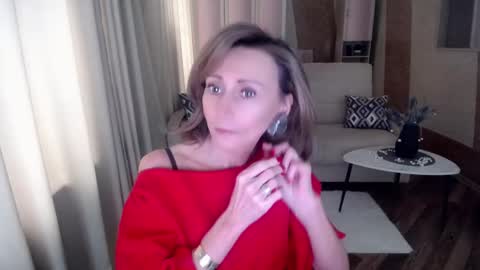 Snapshot of veronicagilbert chatting on February 2025 05:15:01 AM Helen online show from February 2025 05:15:01 AM