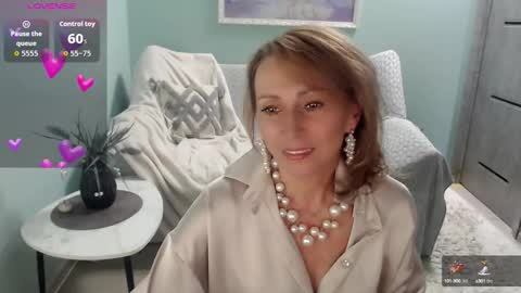 Snapshot of veronicagilbert chatting on September 2025 05:23:01 AM Helen online show from September 2025 05:23:01 AM