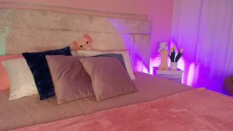 Vero  online show from March 2025 07:53:01 PM