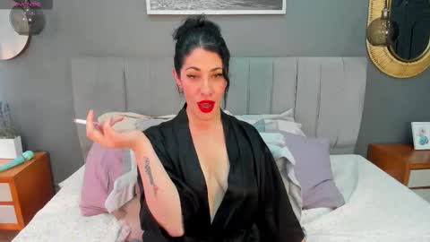 Veronica  online show from October 2025 02:46:02 PM