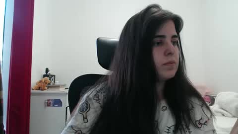 Snapshot of veruca99 chatting on May 2026 08:14:02 PM veruca99 online show from May 2026 08:14:02 PM
