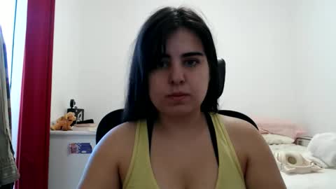 Snapshot of veruca99 chatting on May 2026 01:49:01 PM veruca99 online show from May 2026 01:49:01 PM