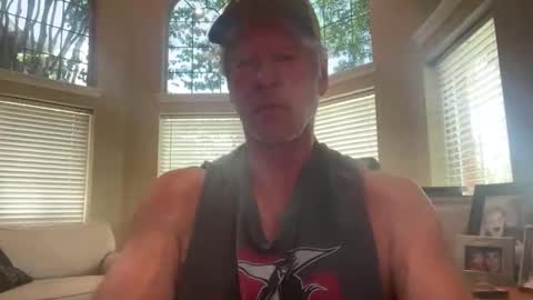 Snapshot of vervalas1 chatting on June 2026 06:57:02 PM Vervalas online show from June 2026 06:57:02 PM