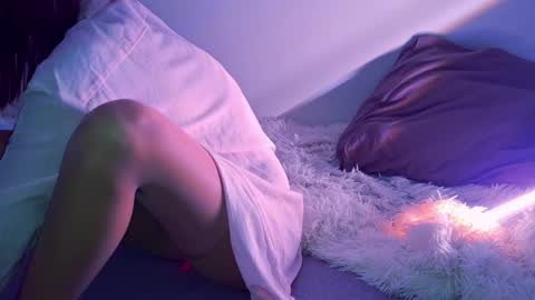 very_satrange_things online show from May 2026 10:50:03 PM