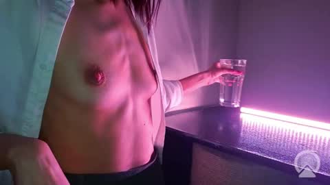 very_satrange_things online show from May 2026 10:08:02 PM
