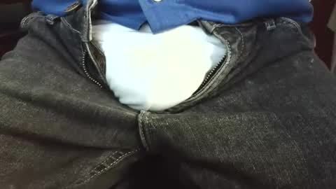 Snapshot of verylittletiny chatting on February 2026 07:50:01 AM Erik online show from February 2026 07:50:01 AM