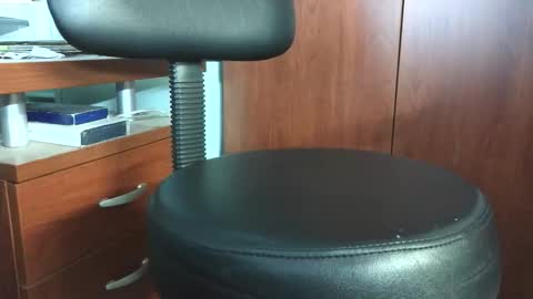 Snapshot of verylittletiny chatting on February 2026 08:18:01 PM Erik online show from February 2026 08:18:01 PM