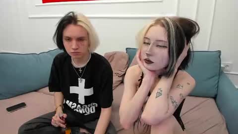 veryraretwins online show from July 2026 11:18:02 PM
