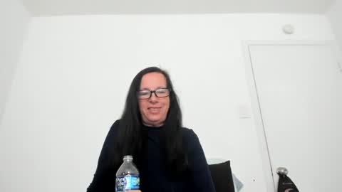 verysassypeachgoddess online show from June 2026 01:06:02 PM
