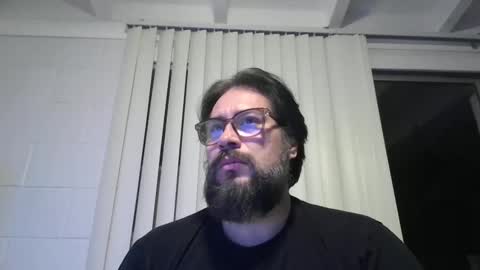 Snapshot of vesturelove chatting on October 2025 05:05:01 AM vesturelove online show from October 2025 05:05:01 AM