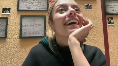 Snapshot of viajemos chatting on July 2026 07:53:01 PM papichulo y mamichula online show from July 2026 07:53:01 PM