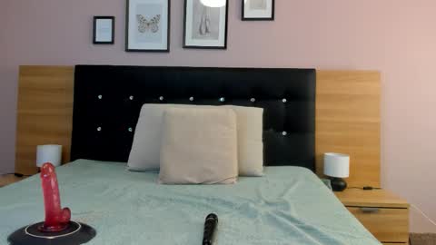 vicky_squirtz online show from January 2026 06:08:01 AM