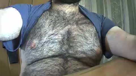 VictorHume online show from October 2025 12:38:02 AM