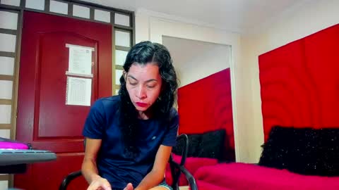Snapshot of victoria__grey_ chatting on May 2026 08:16:02 PM Victoria grey online show from May 2026 08:16:02 PM
