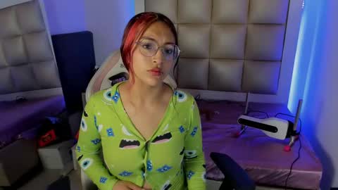 Victoria online show from November 2025 12:05:02 PM