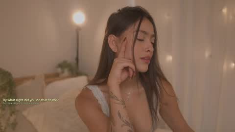 Snapshot of victoria__rossi chatting on May 2026 01:42:02 PM online show from May 2026 01:42:02 PM