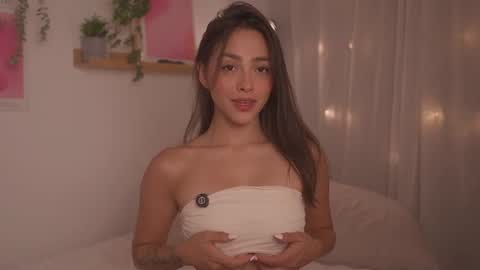 Snapshot of victoria__rossi chatting on July 2026 01:29:01 PM online show from July 2026 01:29:01 PM