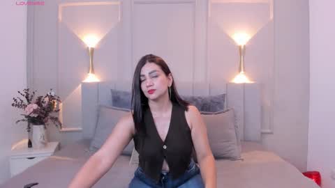 victoria  online show from February 2026 07:09:01 PM