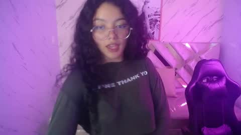 victoria_castillo_b online show from March 2025 06:21:01 AM