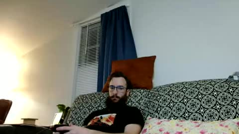Snapshot of victoria_erian8 chatting on January 2025 01:32:01 AM Victoria and Erian online show from January 2025 01:32:01 AM