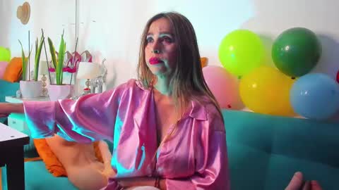 Victoria  online show from February 2025 02:04:01 AM