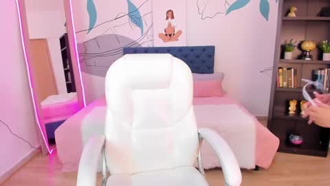 Snapshot of victoria_jonness chatting on September 2025 07:19:02 PM victoria_jonness online show from September 2025 07:19:02 PM