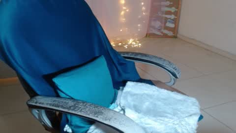 VICKY online show from January 2025 01:53:02 AM