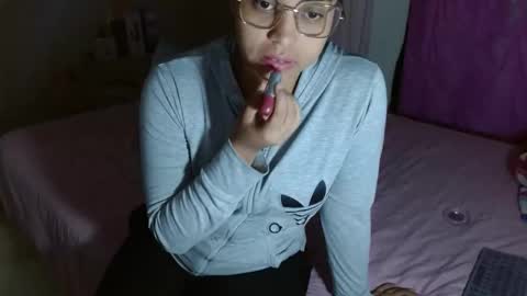 VICKY online show from May 2026 11:23:04 PM