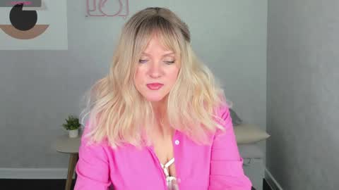 Victoria My schedule for the week 2 GMT 3am-9am TuWeThFrSa online show from April 2026 01:21:01 AM