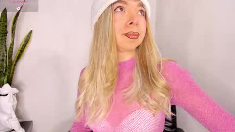 D A N I online show from October 2025 08:53:02 PM