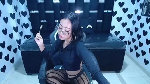 Victoria  online show from February 2025 07:35:01 PM