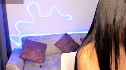 Victoria online show from December 2024 04:49:02 AM