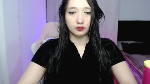 Victoria online show from November 2025 04:35:01 PM