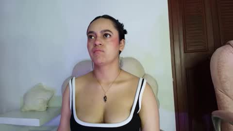 Snapshot of victoriablack_ chatting on February 2025 12:58:01 PM Victoria online show from February 2025 12:58:01 PM
