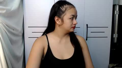 Snapshot of victoriaharper2 chatting on September 2025 05:29:01 AM Victoria Harper online show from September 2025 05:29:01 AM