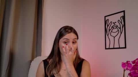 VictoriaNova online show from February 2026 05:10:02 PM