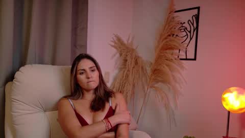 VictoriaNova online show from February 2026 06:38:01 PM