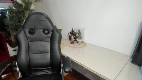 victoriapaker online show from February 2026 04:58:01 PM