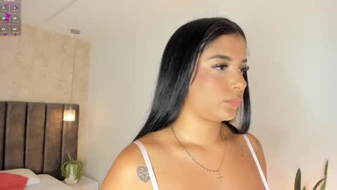 Maria Victoria online show from January 2025 10:41:02 AM