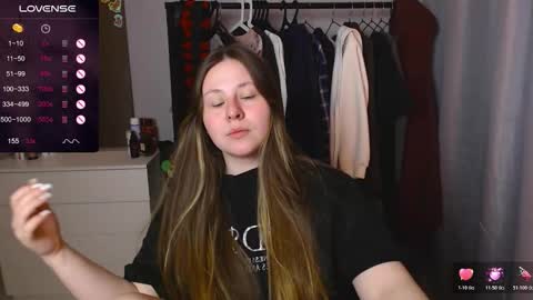 Snapshot of victoriassecrets_ chatting on February 2026 09:35:01 PM victoriassecrets_ online show from February 2026 09:35:01 PM