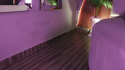 hi Im daniela  I will be online again in 15 hours after each transmission 3 online show from December 2025 10:39:02 PM